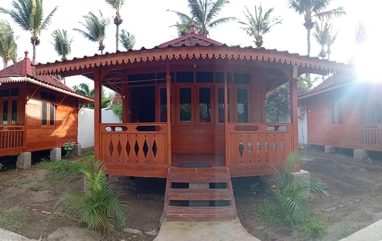 Welly Bungalow Hotel Gili Trawangan Exterior photo